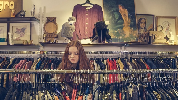 desagradable Ventana mundial Huérfano Descubre todas las ventajas de comprar ropa de mujer a través de internet -  Revista Lugar de Encuentro