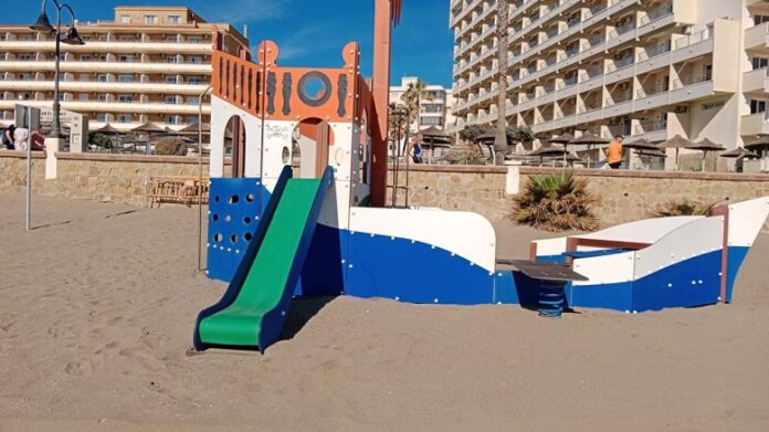 Parques infantiles en playas de Torremolinos