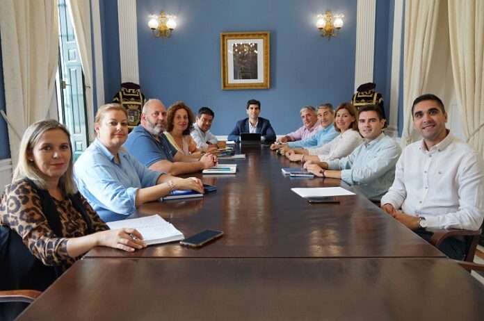 Francisco Santos presenta las delegaciones de su equipo de gobierno en el Ayuntamiento de Coín