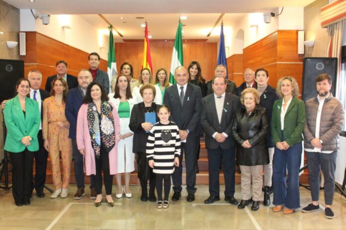 AYTO-ALHAURIN-EL-GRANDE_DIA-DE-LA-BANDERA-DE-ANDALUCIA_RECONOCIMIENTO-TERESA-MARTIN-ALBARRACIN