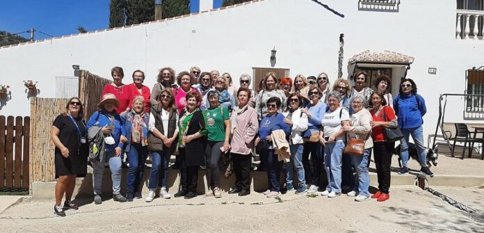 AMAT y Mujeres por la Alegría en Casabermeja