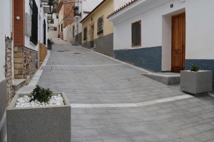 Calle Padre Navedo final de obras en Cártama