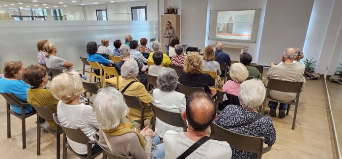 Charla neuropsicologica centro mayor Alhaurín de la Torre